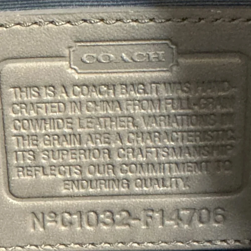 Coach Zoe Hobo Bag Light Blue Leather G1032-B14706 Silver Hardware Like New - Picture 5 of 7